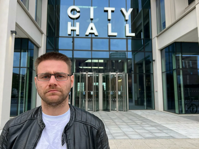 Stephen O'Brien outside City Hall