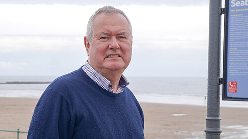 Councillor Bond at Seaburn Beach